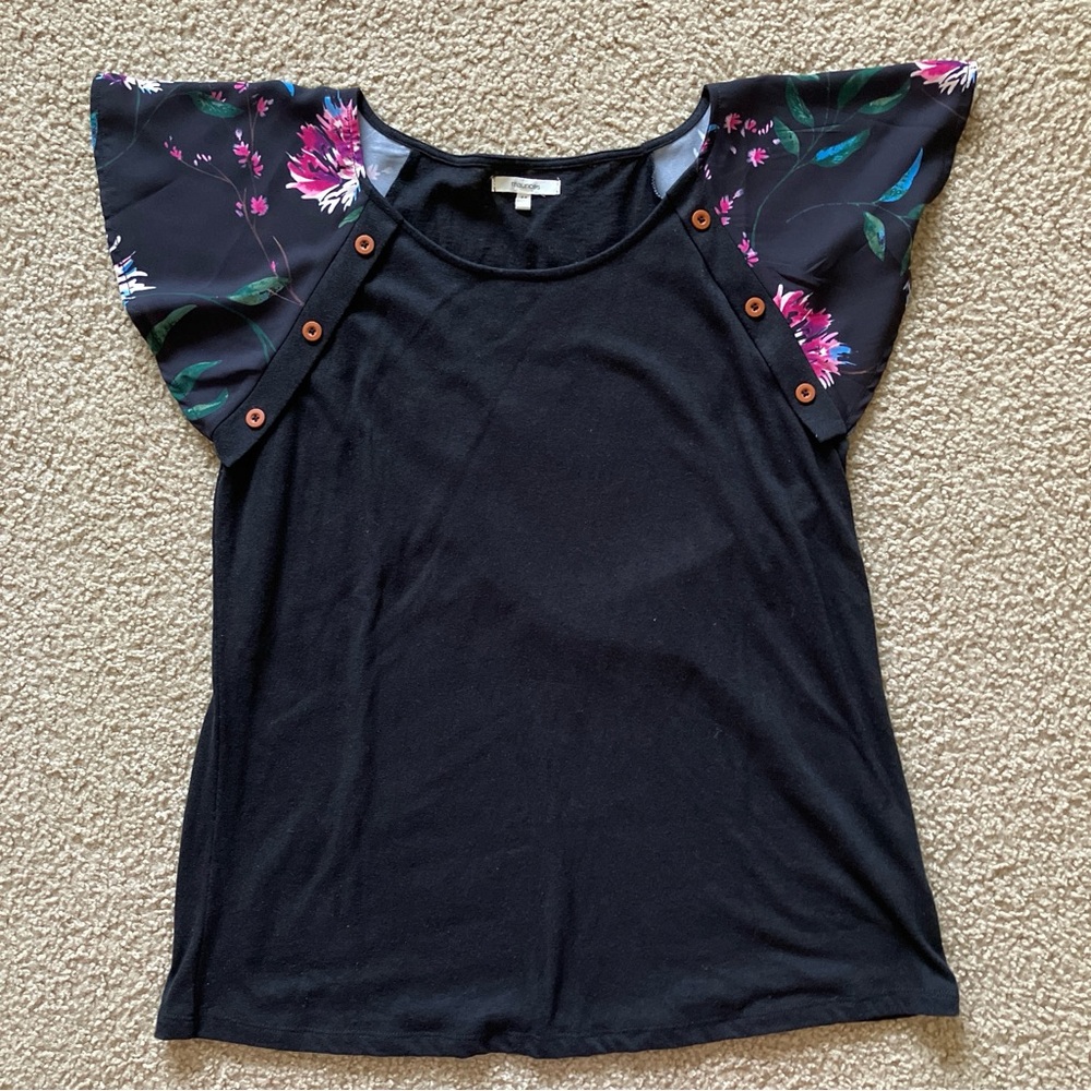 Maurices Black and Floral Flutter Sleeve Top